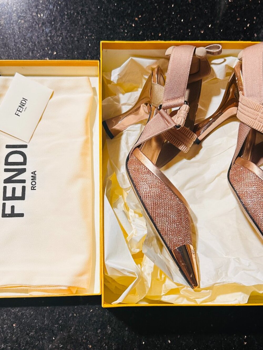 Fendi Colibrì Heels Size 40 EU | Box | Authentic | Flora (Rose-Gold color)